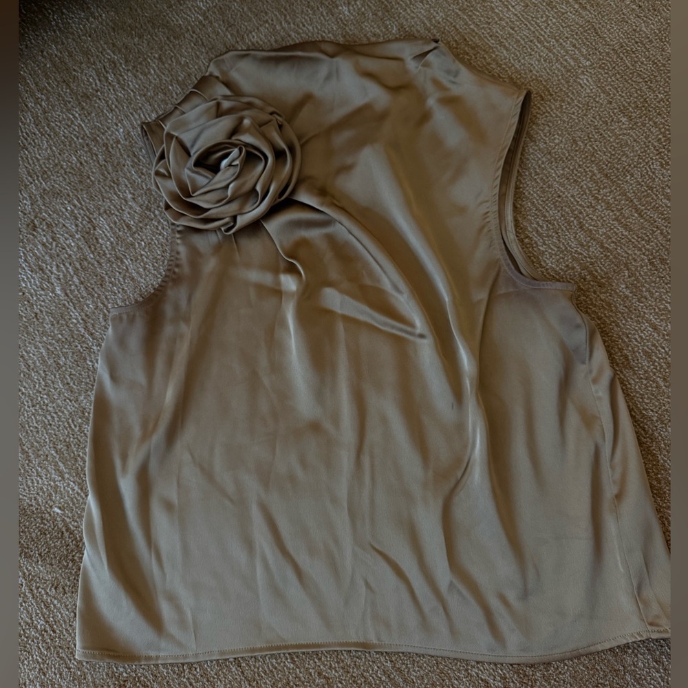 Sleeveless Rose-Accent Women's Top - Taupe